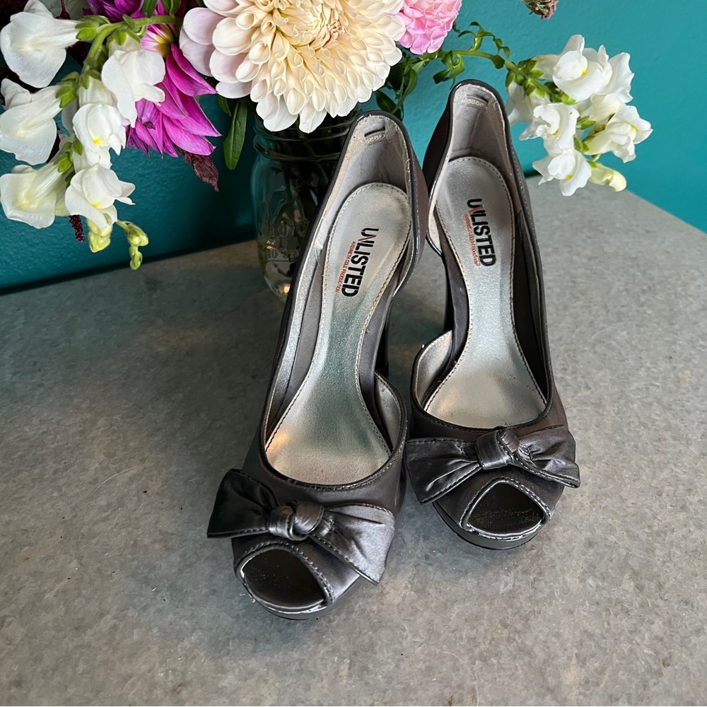 Unlisted Peep Toe Heels with Bow Sz 8.5
